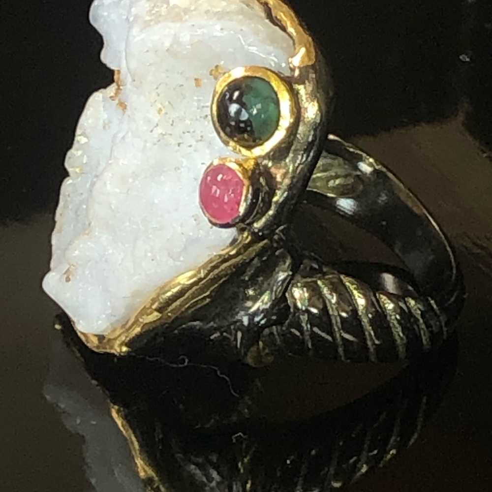 Very Unique Genuine Chalcedony Ring - image 3
